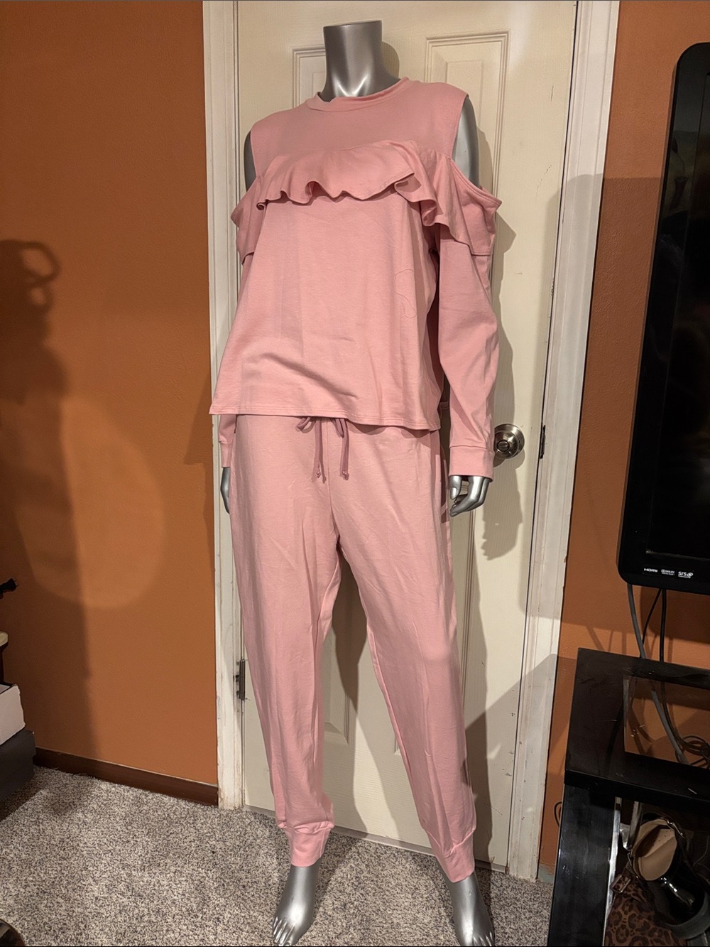 Women’s Pink Ruffle Cold-Shoulder Jogger Set